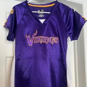 Purple Minnesota Vikings women's tee